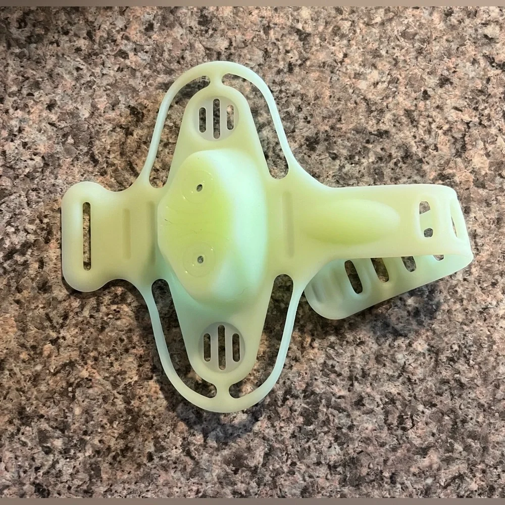 Cellphone holder (for bicycle)
